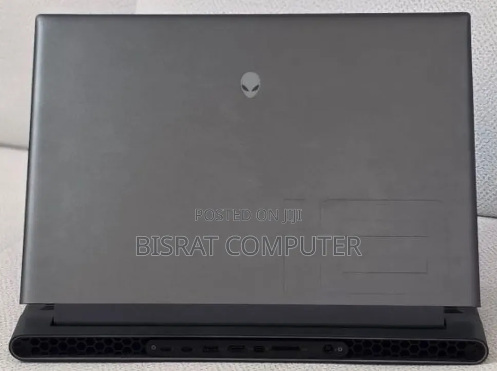New Laptop Alienware M18 R2 32GB Intel Core i9 SSD 2T