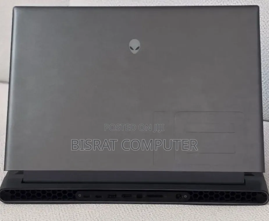 New Laptop Alienware M18 R2 32GB Intel Core i9 SSD 2T