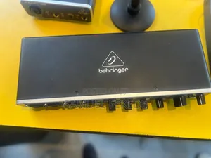 Beringer 4 Chanal 
Usa
Soundcard