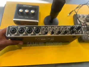 Beringer 4 Chanal 
Usa
Soundcard