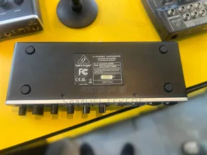 Beringer 4 Chanal 
Usa
Soundcard