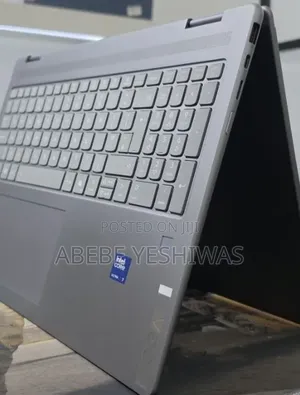 New Laptop Lenovo Yoga 7i 16GB Intel Core Ultra 7 SSD 512GB