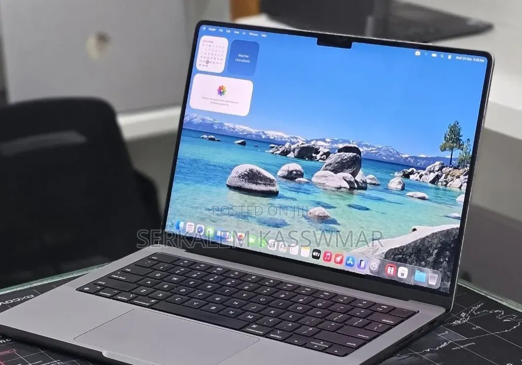 New Laptop Apple MacBook Pro 2021 M1 32GB Apple M1 Pro SSD 512GB