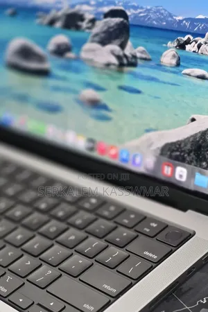 New Laptop Apple MacBook Pro 2021 M1 32GB Apple M1 Pro SSD 512GB