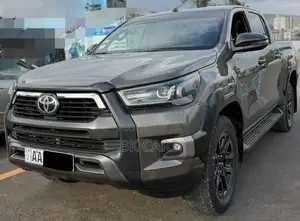 Toyota Hilux 2021 Burgundy