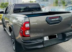 Toyota Hilux 2021 Burgundy