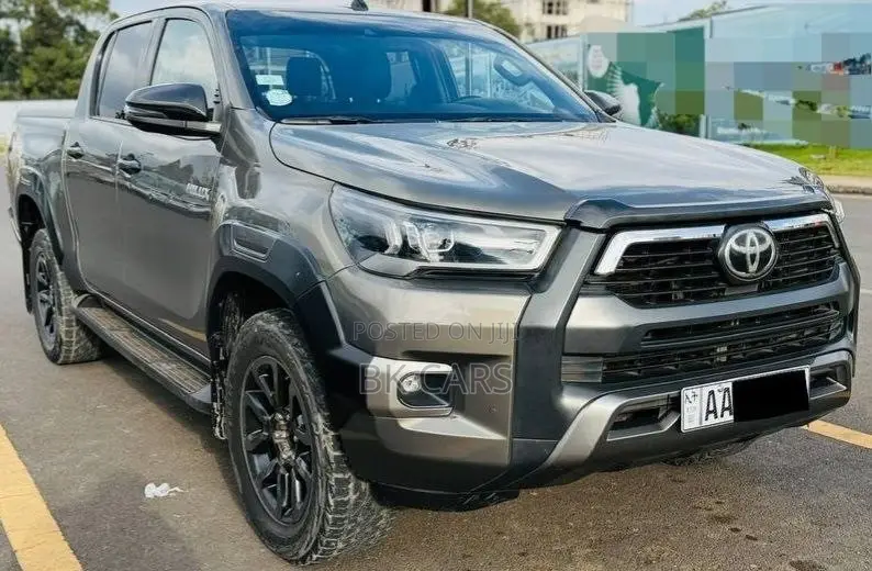 Toyota Hilux 2021 Burgundy