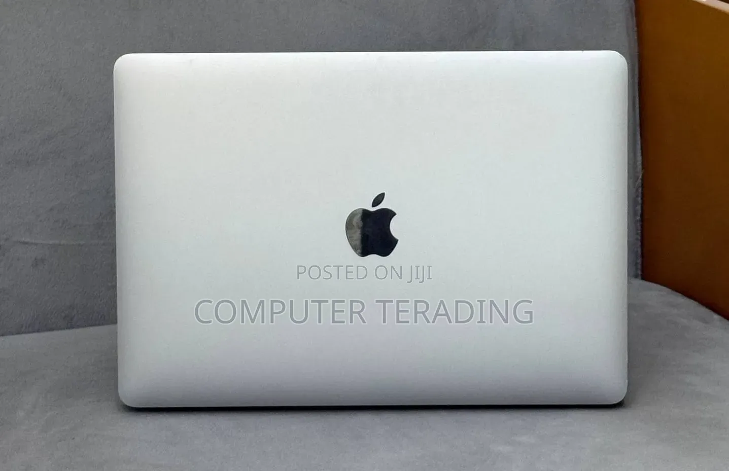 New Laptop Apple MacBook Air 2020 M1 8GB Apple M1 SSD 256GB