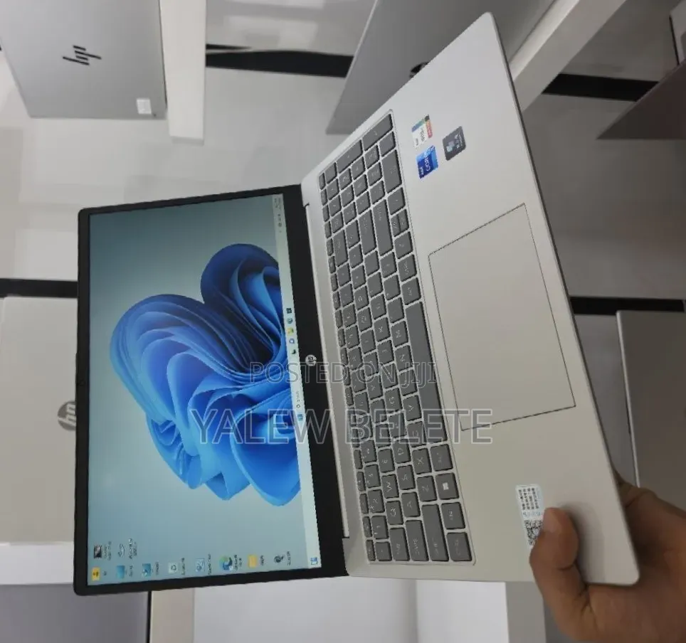 New Laptop HP Stream Notebook 16GB Intel Core i7 SSD 512GB
