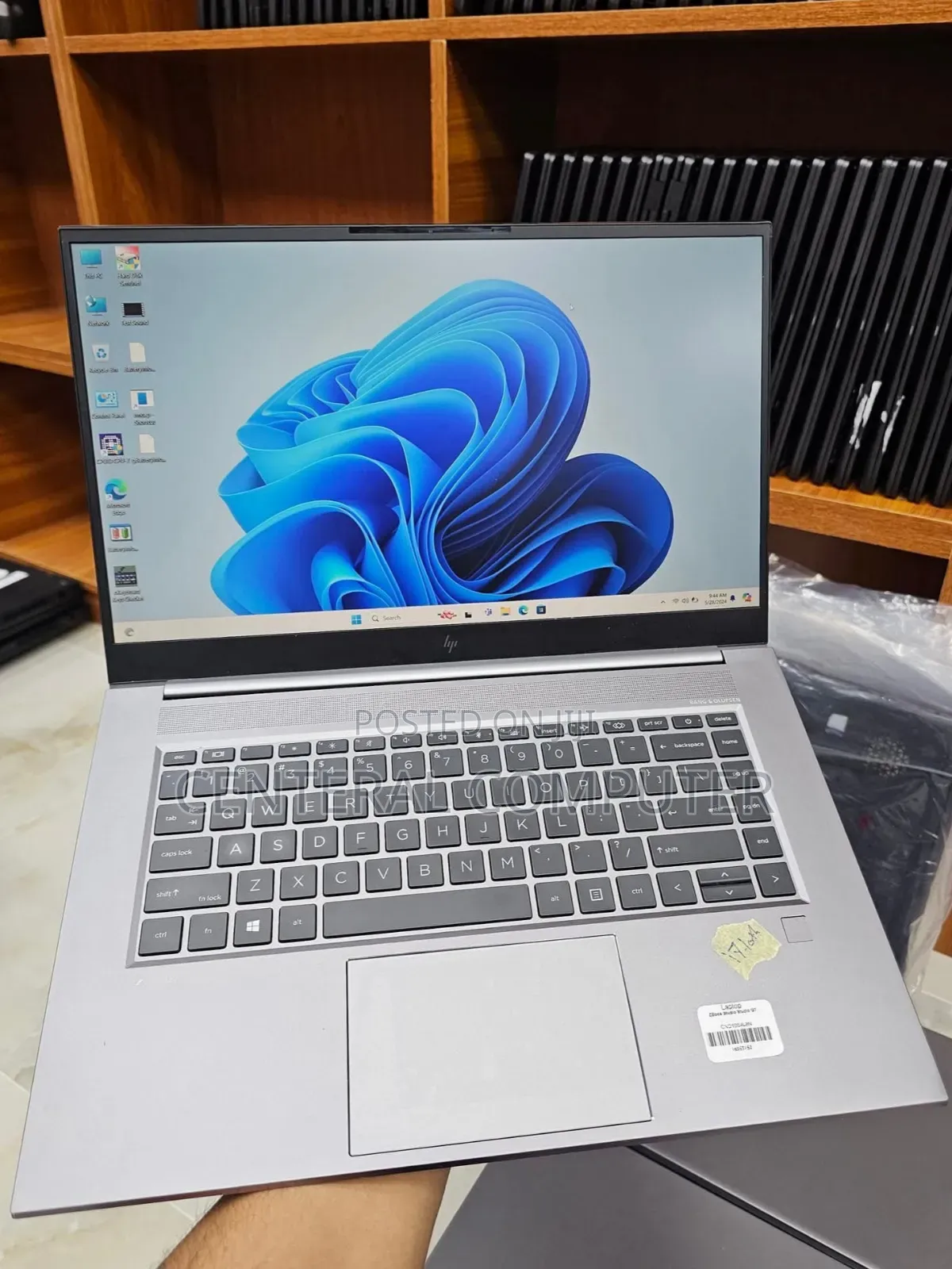 New Laptop HP ZBook Create G7 16GB Intel Core i7 SSD 512GB