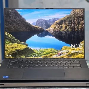 New Laptop Dell Inspiron 15 5570 16GB Intel Core i7 SSD 512GB