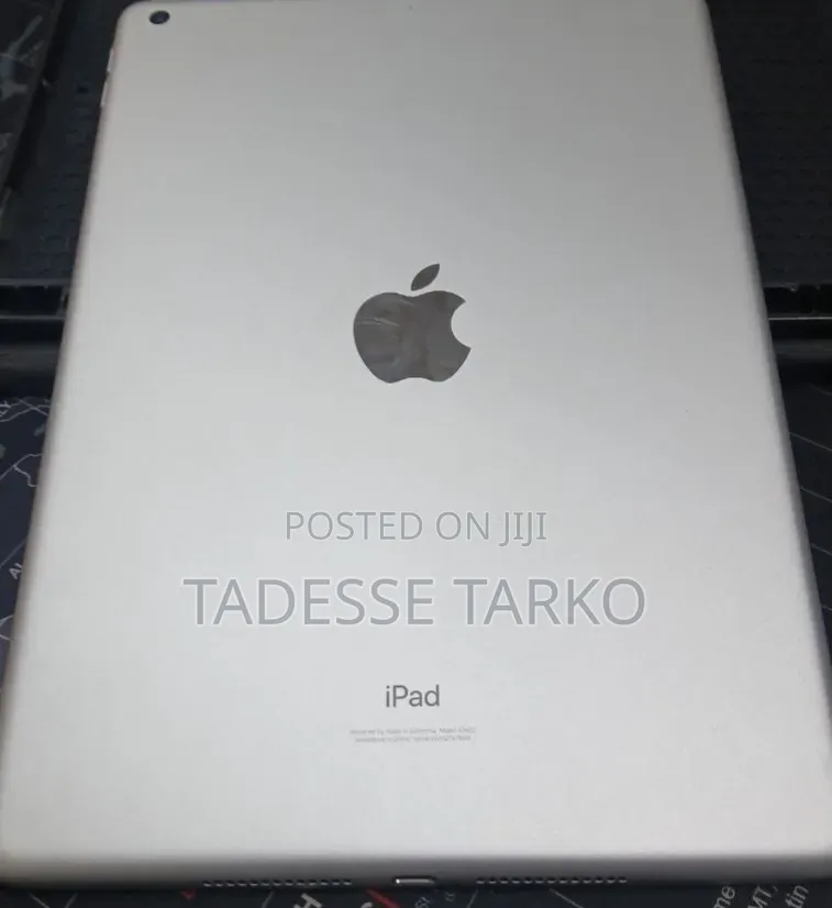 New Apple iPad 10.2 (2020) 256 GB Silver