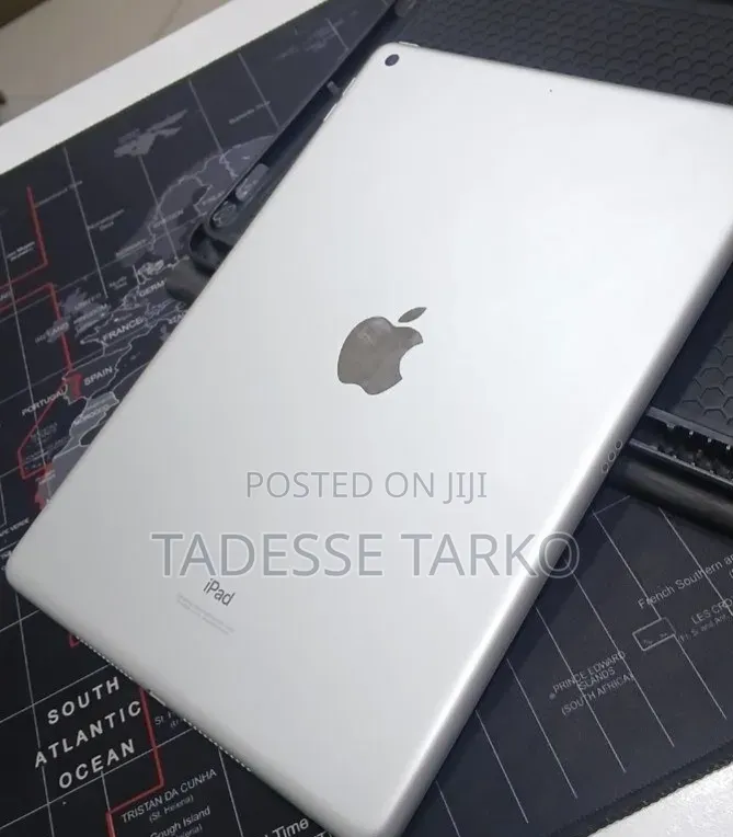 New Apple iPad 10.2 (2020) 256 GB Silver