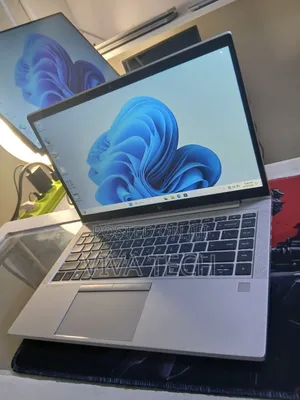 New Laptop HP EliteBook 840 G8 16GB Intel Core i5 SSD 512GB