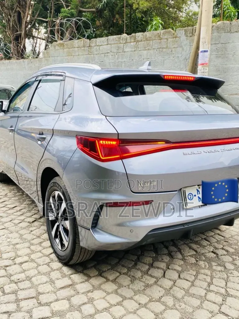 BYD E2 43 kWh 94 hp FWD 2025