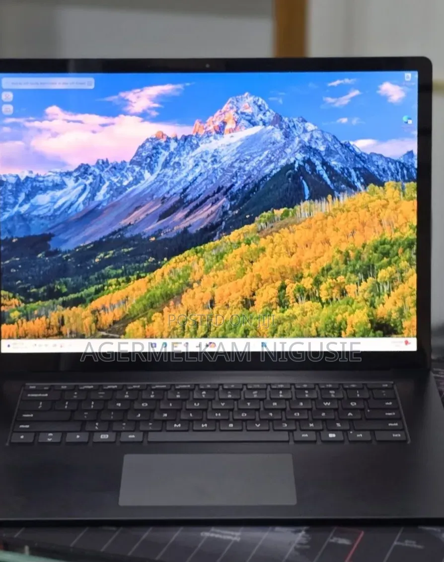 New Laptop Microsoft Surface 32GB Intel Core i7 SSD 1T