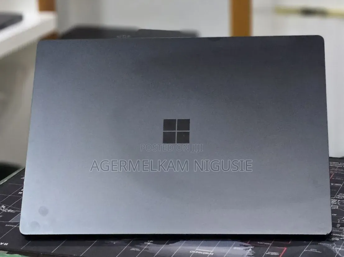 New Laptop Microsoft Surface 32GB Intel Core i7 SSD 1T