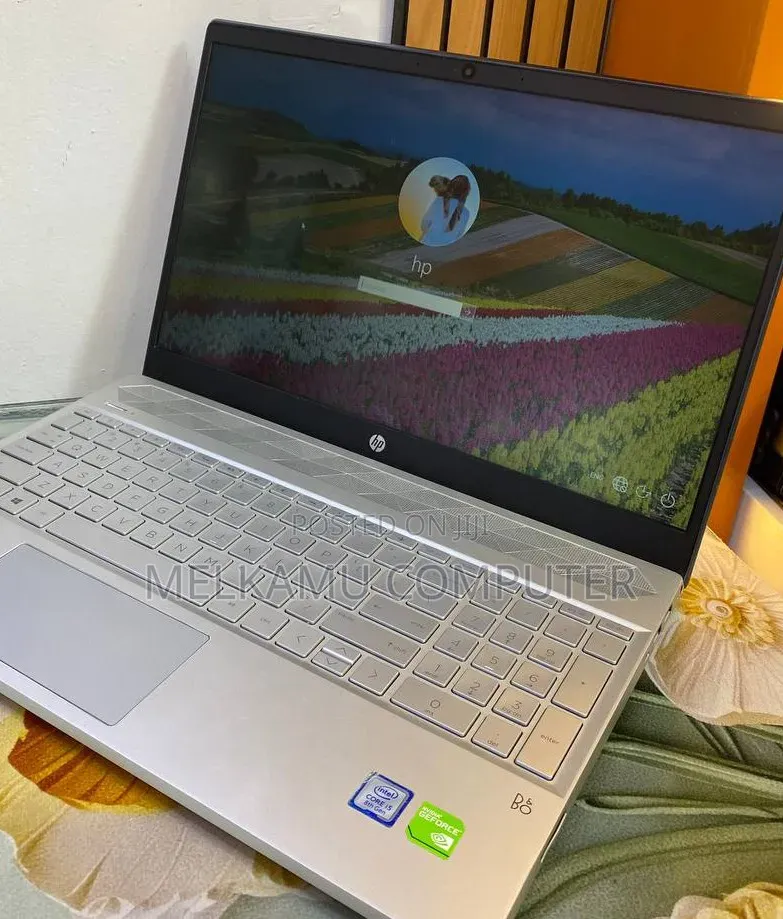 New Laptop HP Pavilion 15 8GB Intel Core i5 SSD 512GB