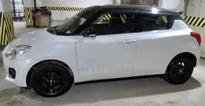 Suzuki Swift 2022 White
