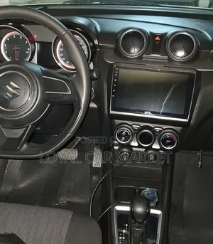 Suzuki Swift 2022 White