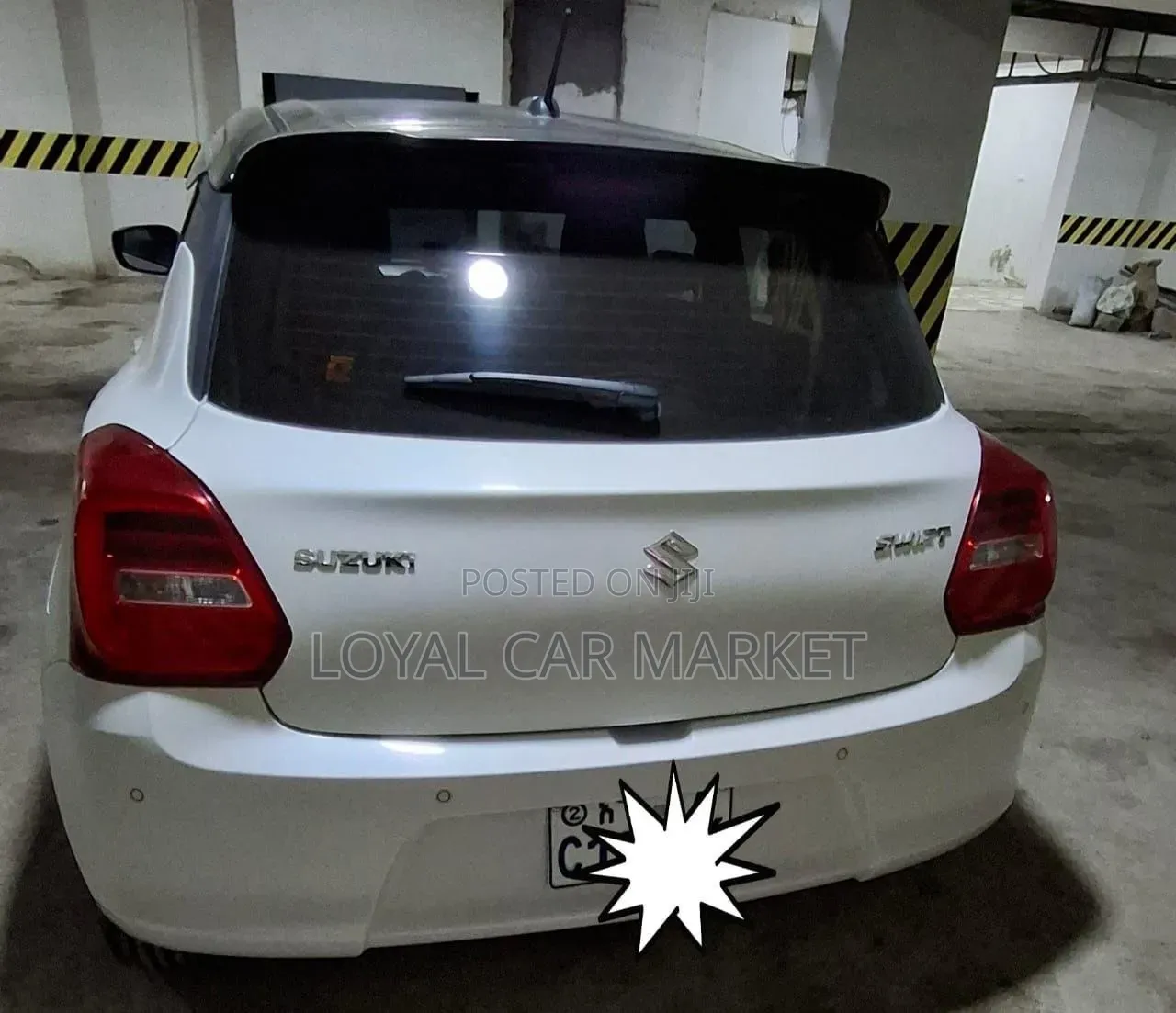 Suzuki Swift 2022 White