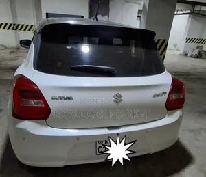 Suzuki Swift 2022 White
