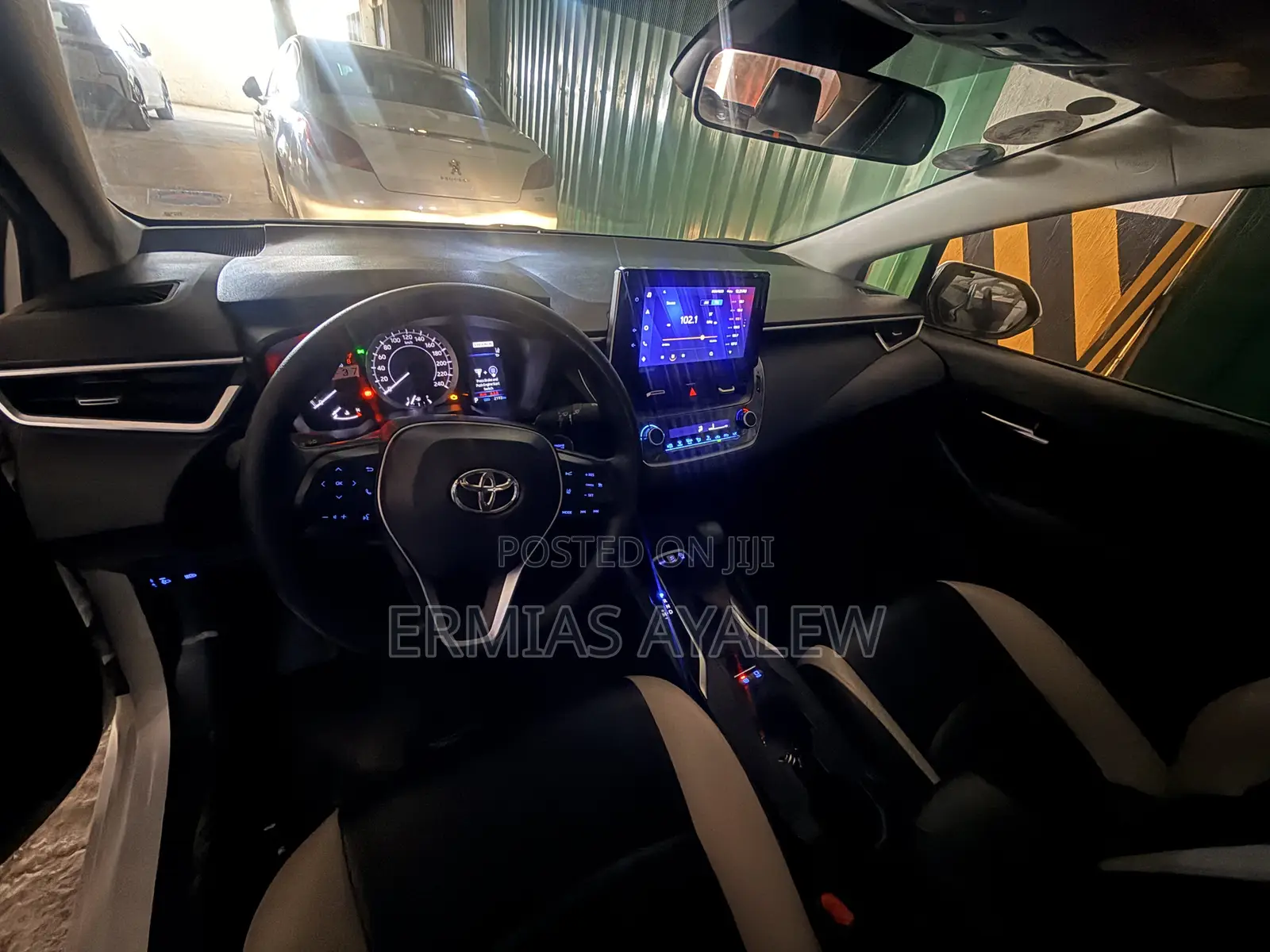 Toyota Corolla 2022 White