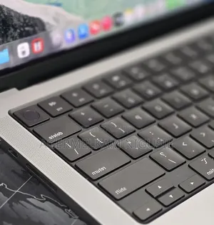 New Laptop Apple MacBook Pro 2021 M1 32GB Intel Core i9 SSD 512GB