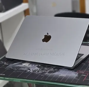 New Laptop Apple MacBook Pro 2021 M1 32GB Intel Core i9 SSD 512GB