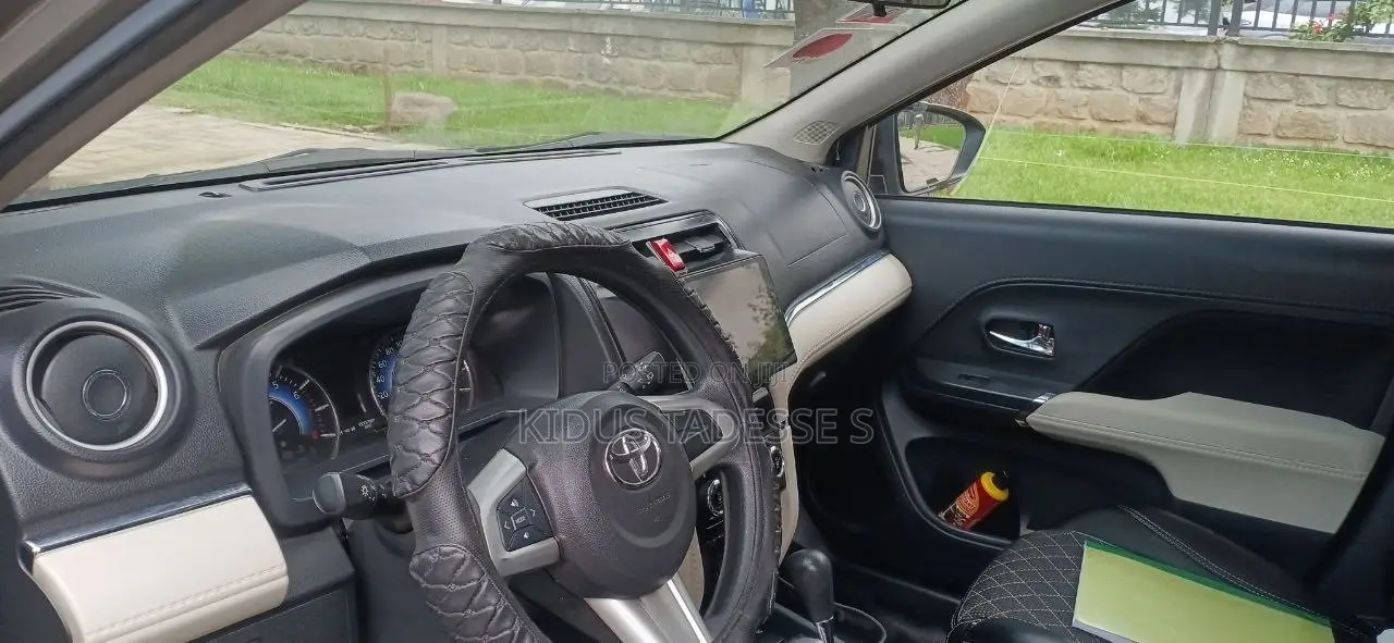 Toyota Rush 1.5 AWD 2020 Brown
