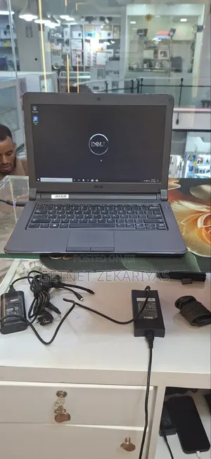 New Laptop Dell Latitude 13 3379 4GB Intel Pentium HDD 320GB