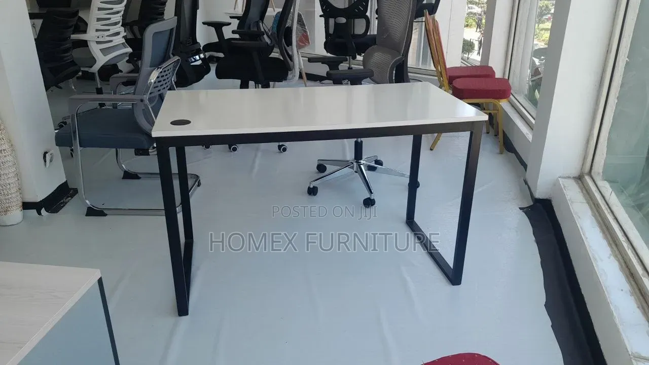 የሴክረተሪ እና የእስታፍ የቢሮ ዴስክ | Office Secretarial Table