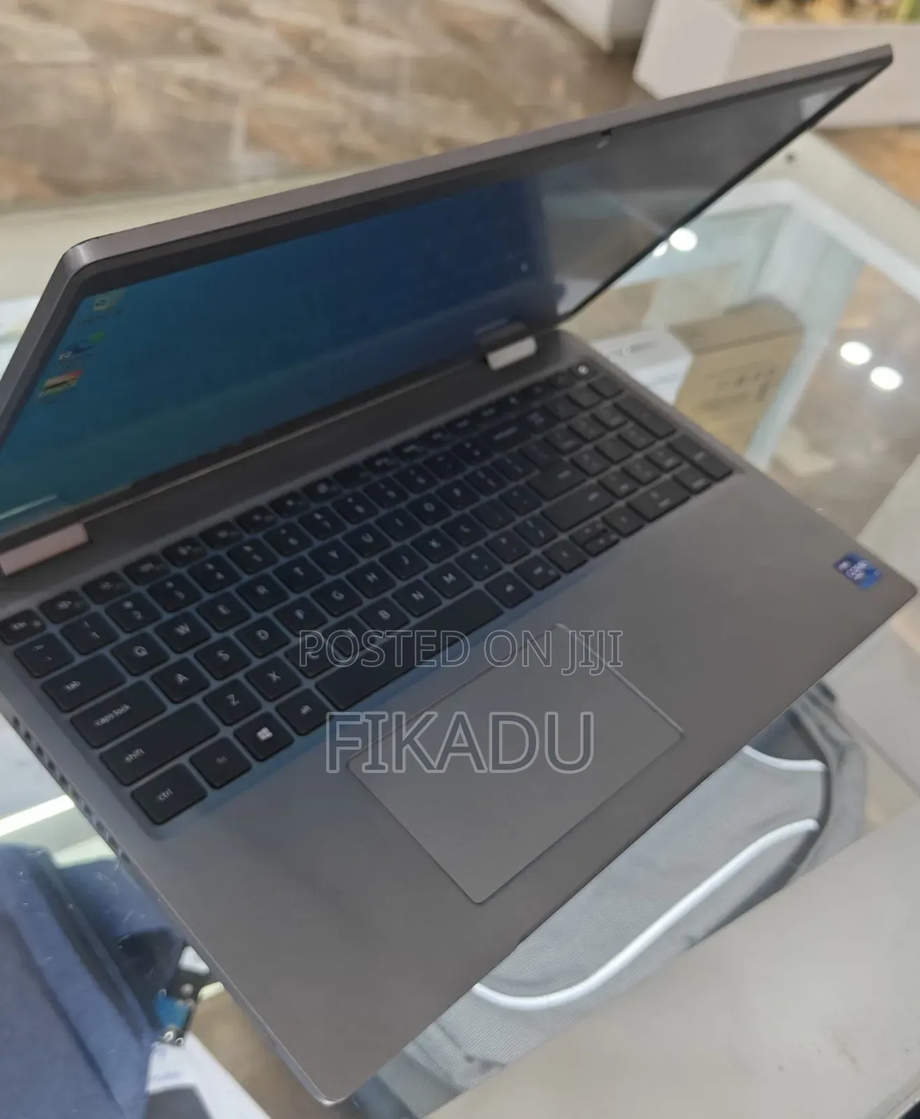 New Laptop Dell Latitude 5520 8GB Intel Core i7 SSD 512GB