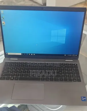 New Laptop Dell Latitude 5520 8GB Intel Core i7 SSD 512GB
