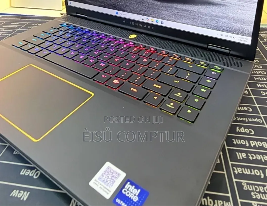 New Laptop Alienware M17x R2 16GB Intel Core i9 SSD 1T