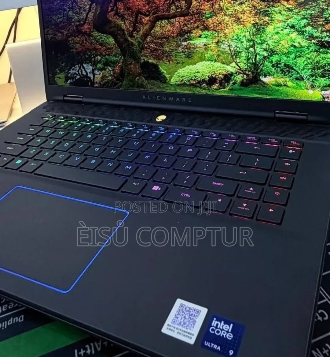 New Laptop Alienware M17x R2 16GB Intel Core i9 SSD 1T