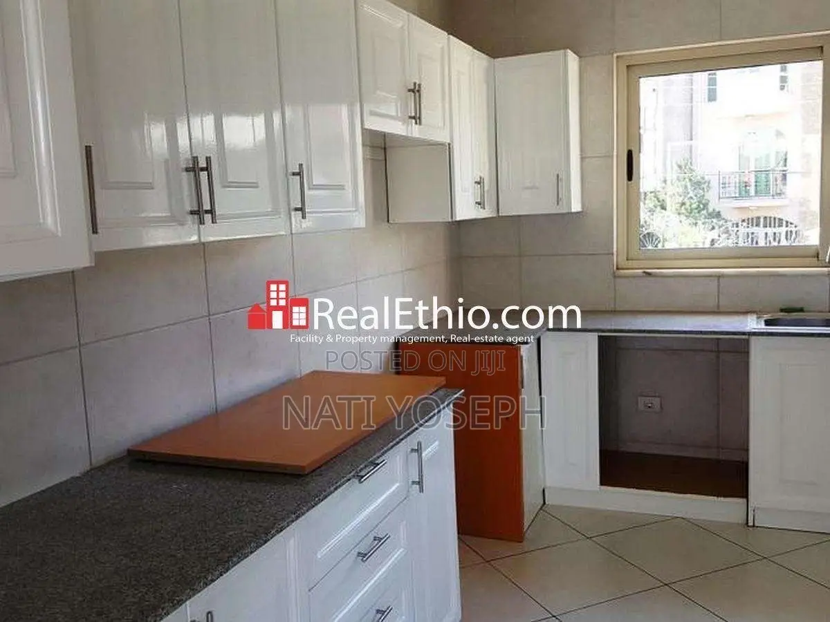 5bdrm House in Nifas Silk-Lafto for sale