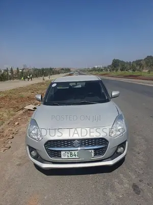 Suzuki Swift 2022 Silver