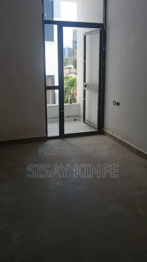 2bdrm Apartment in ኢሶል, Bole for sale