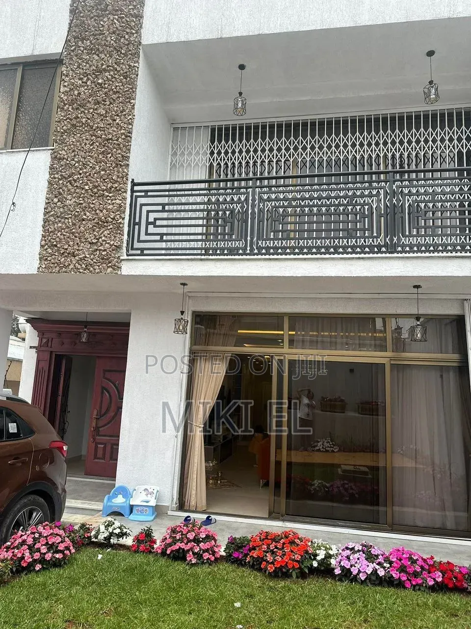 Furnished 6bdrm Duplex in Wesen, Bole for sale