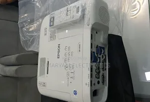 Epson Cb-2042 Full HD
3lcd