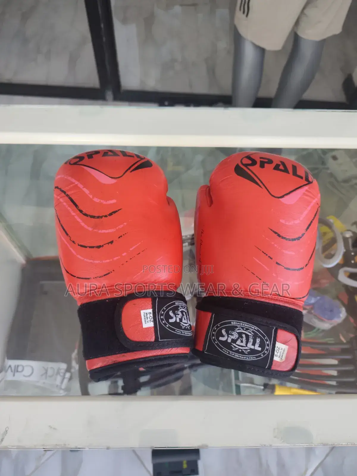Spall Boxing Glove - የቦክስ ጓንት