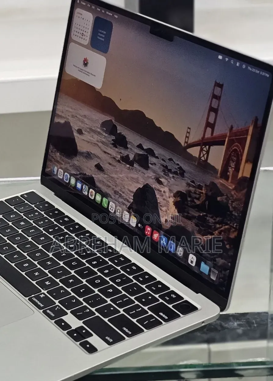 New Laptop Apple MacBook Air 2022 M2 8GB Intel Core M2 SSD 256GB