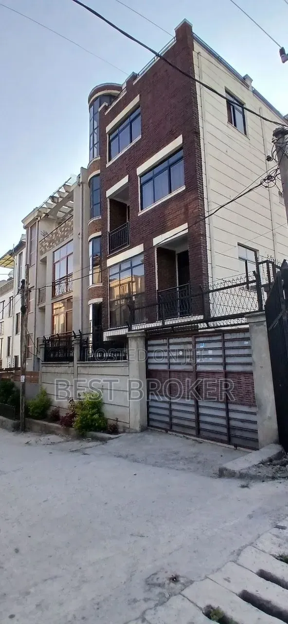 Furnished 5bdrm House in ማህበር ቤቶች, Nifas Silk-Lafto for sale