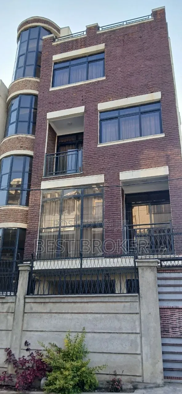Furnished 5bdrm House in ማህበር ቤቶች, Nifas Silk-Lafto for sale