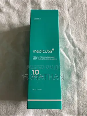 Medicube 10 Azelaic Acid Cleanser