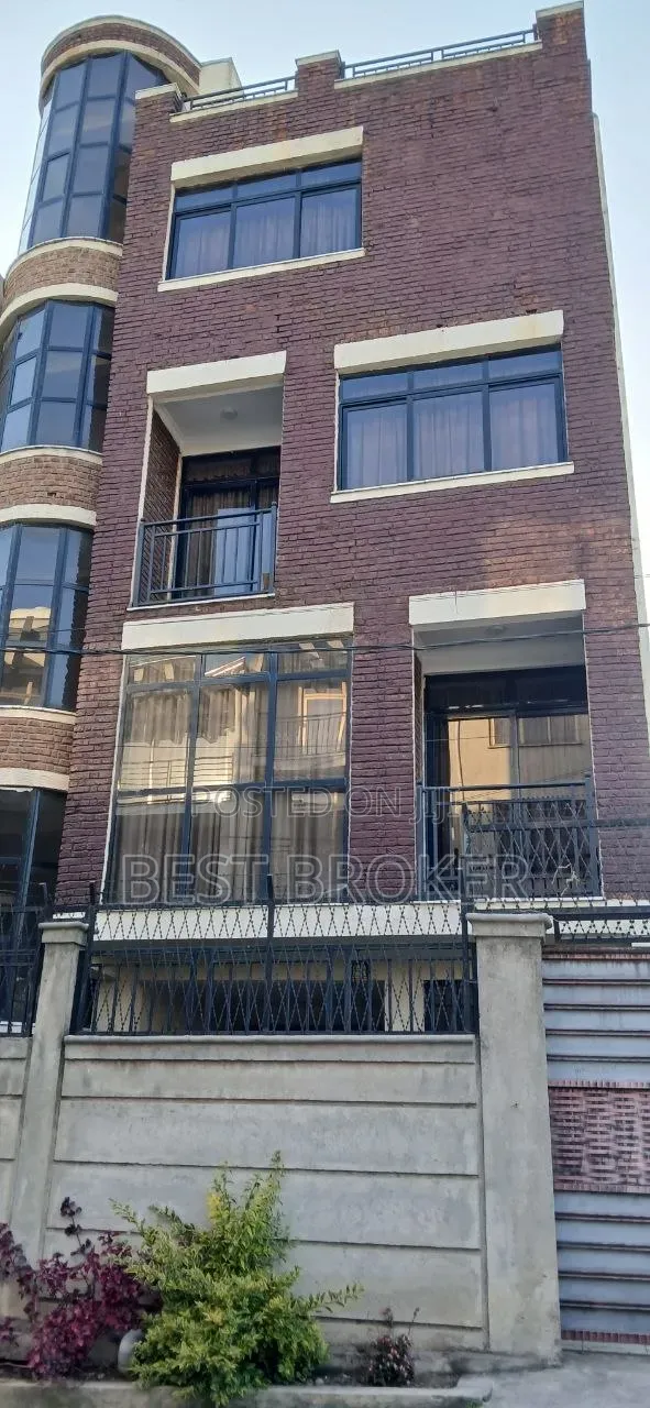Furnished 5bdrm House in ማህበር ቤቶች, Nifas Silk-Lafto for sale