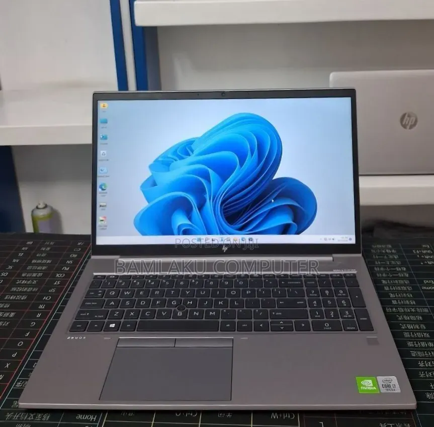New Laptop HP ZBook Power G7 16GB Intel Core i7 SSD 512GB