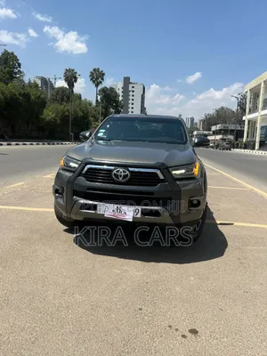 Toyota Hilux 2021 Gray