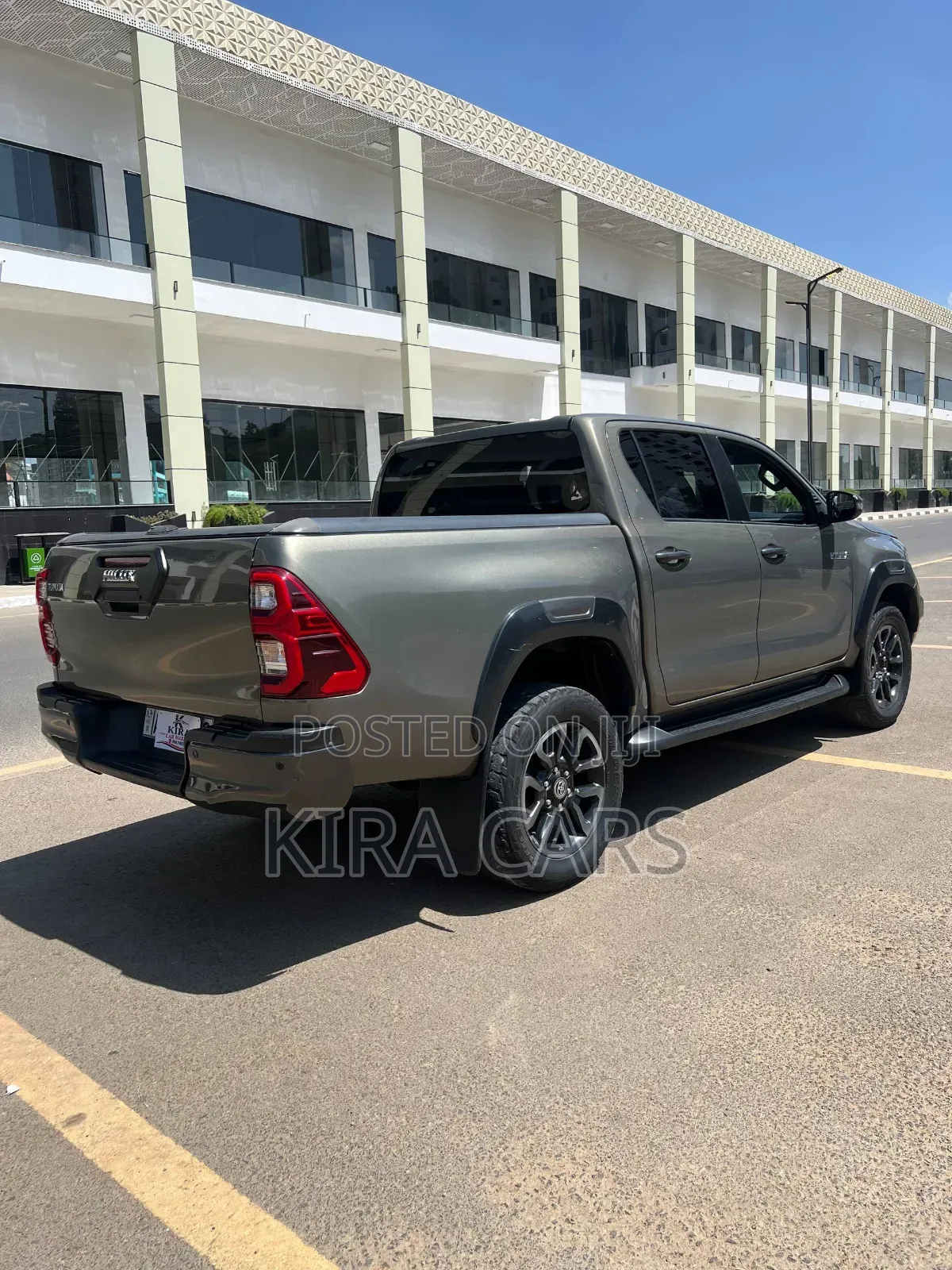 Toyota Hilux 2021 Gray